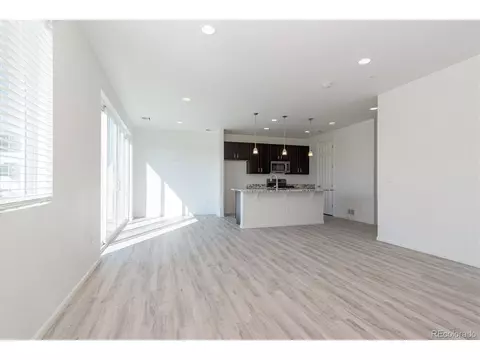 27514 E 10th Dr, Aurora, CO 80018 photo 11