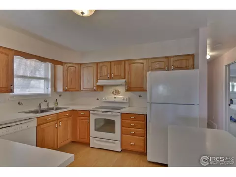 321 E 17th Ave, Longmont, CO 80504 photo 3