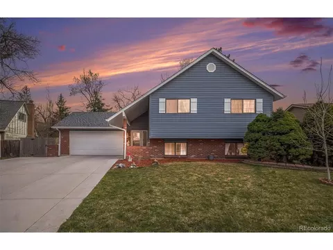 7746 W Quarto Dr, Littleton, CO 80128