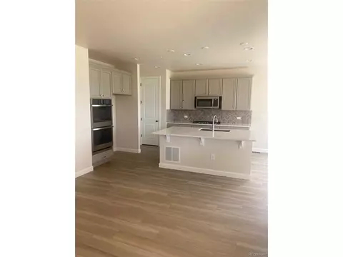 21096 E Radcliff Pl, Aurora, CO 80013 photo 3