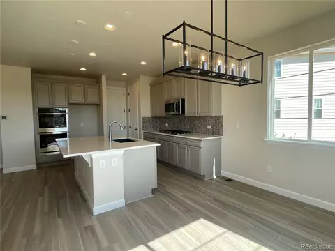 21096 E Radcliff Pl, Aurora, CO 80013 photo 2