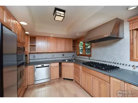 214 Mountain Meadows Rd, Boulder, CO 80302 photo 4