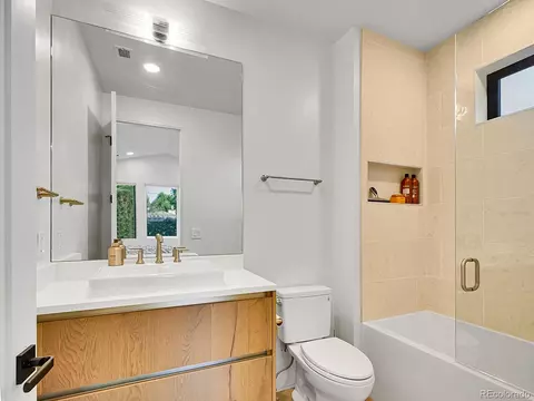 Bath - 300 Oneida St, Denver, CO 80220 photo 3 of 6