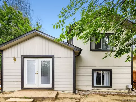 247 Wadsworth Cir, Longmont, CO 80504