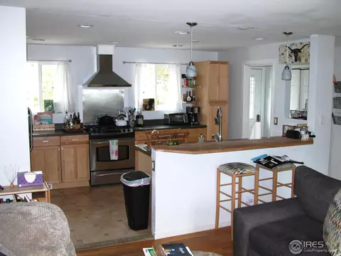 865 37th St, Boulder, CO 80303 photo 2