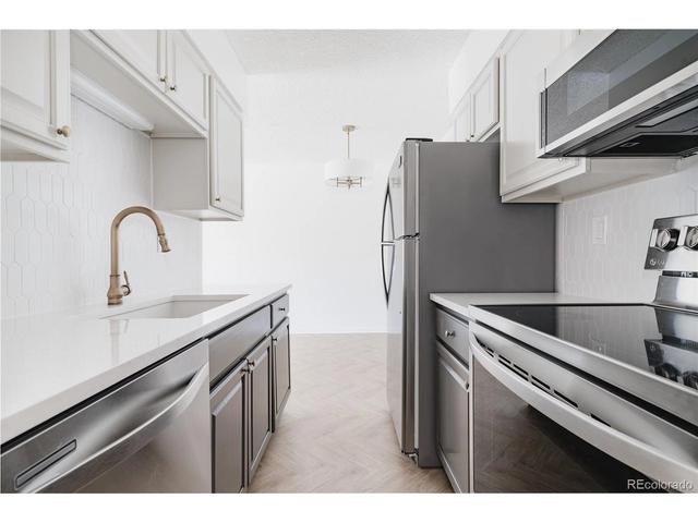 100 E Highline Cir #106, Centennial, CO 80122