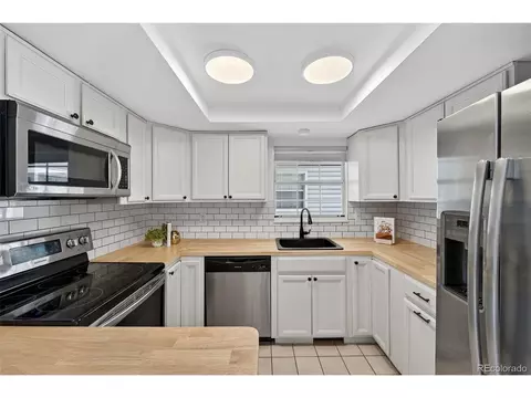 Kitchen - 12523 E Pacific Cir #E, Aurora, CO 80014 photo 1 of 3