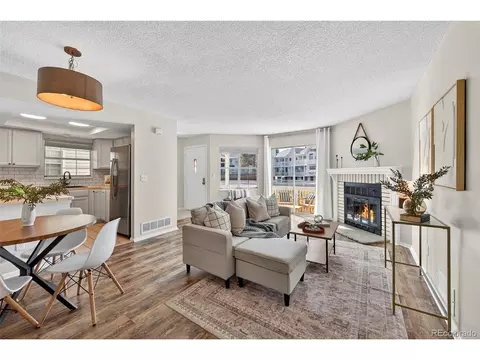 12523 E Pacific Cir #E, Aurora, CO 80014