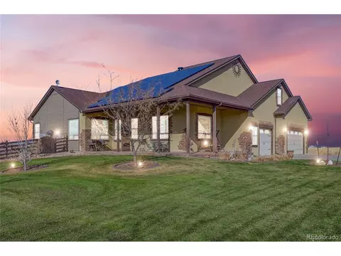 2449 S Flint Ridge Ct, Bennett, CO 80102