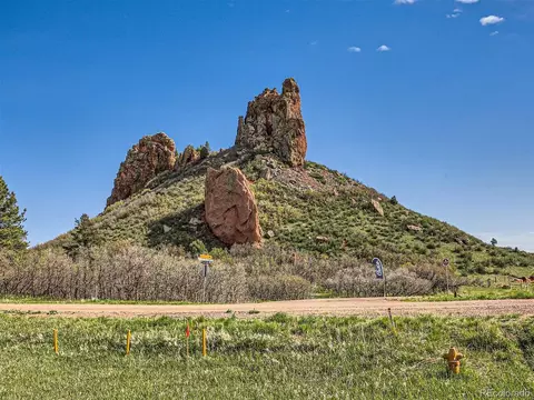 5948 Country Club Dr, Larkspur, CO 80118