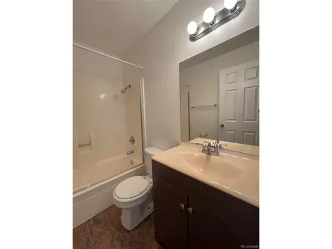 Undisclosed, Aurora, CO 80012 photo 2