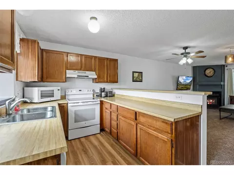 Kitchen - 4020 E 94th Ave #B, Thornton, CO 80229 photo 2 of 3