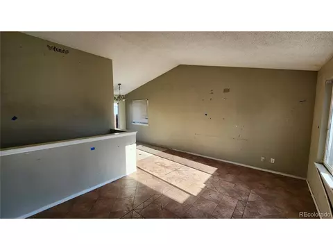 Undisclosed, Aurora, CO 80011 photo 3