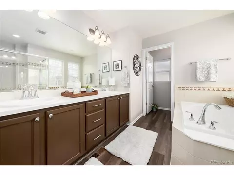Bath - 2087 Coach House Loop, Castle Rock, CO 80109 photo 2 of 4