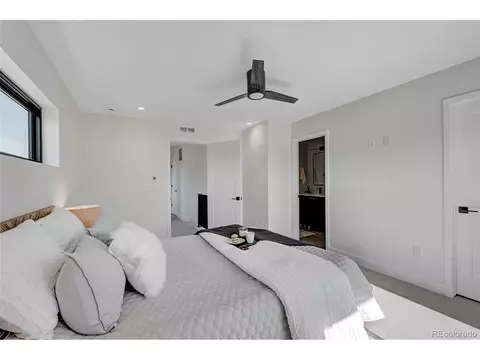 4385 E Warren Ave, Denver, CO 80222 photo 16