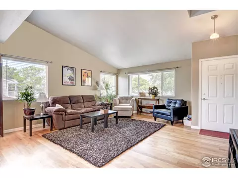 2365 E 127th Pl, Thornton, CO 80241 photo 4