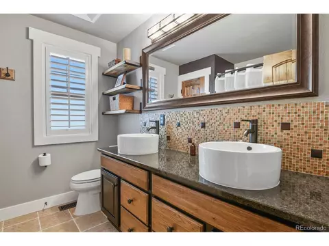 Bath - 7243 S Kellerman Way, Aurora, CO 80016 photo 4 of 5