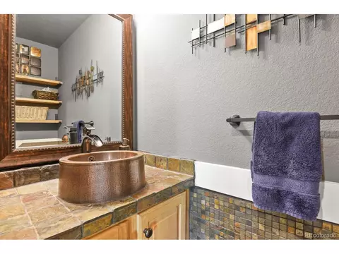 Bath - 7243 S Kellerman Way, Aurora, CO 80016 photo 1 of 5