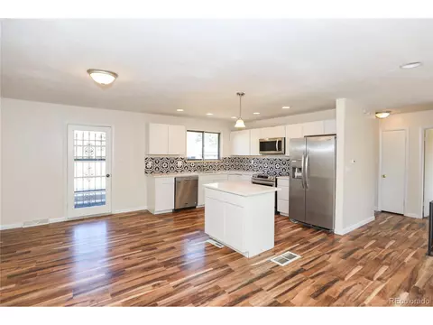 15403 E 8th Ave, Aurora, CO 80011 photo 8