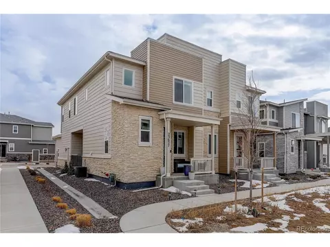 23627 E 5th Pl, Aurora, CO 80018 photo 1