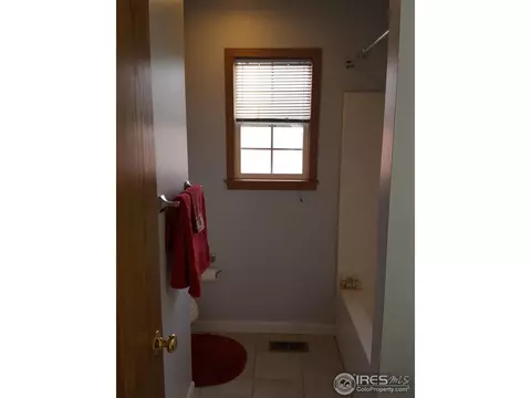 309 E Colorado Ave, Berthoud, CO 80513 photo 10