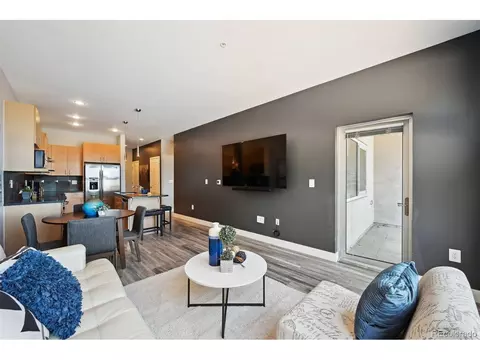 2958 Syracuse St #102, Denver, CO 80238