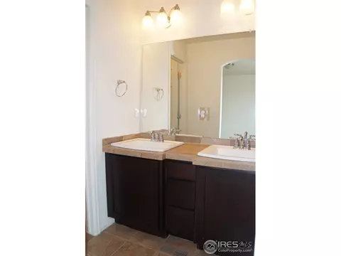 5570 Killarney St, Denver, CO 80249 photo 7