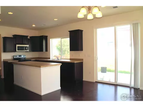 5570 Killarney St, Denver, CO 80249 photo 3