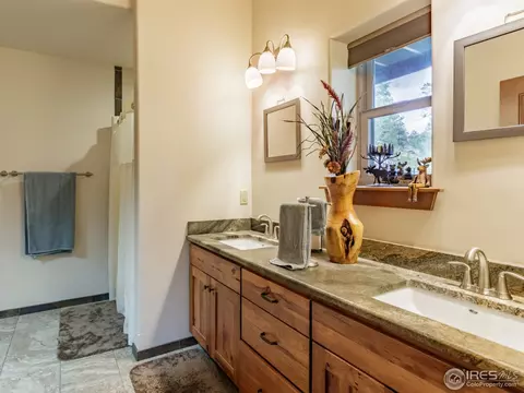 1717 Devils Gulch Rd, Estes Park, CO 80517 photo 38