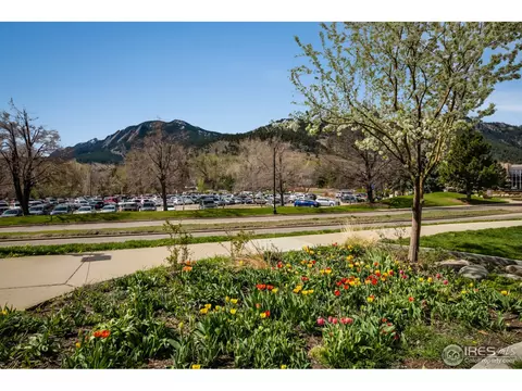 624 Pearl St #305, Boulder, CO 80302 photo 31