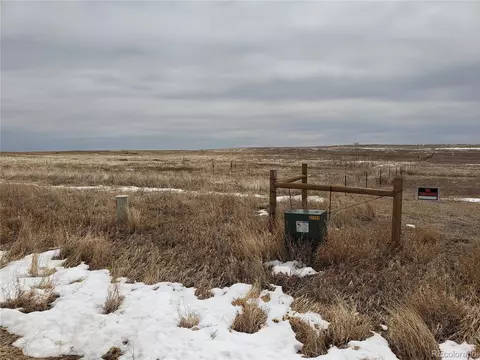 12920 Creek Side Cir, Bennett, CO 80102 photo 17