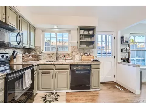 8661 E Amherst Dr #C, Denver, CO 80231 photo 5