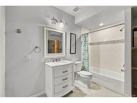 Bath - 26826 E Irish Ave, Aurora, CO 80016 photo 7 of 7