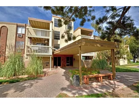 1300 S Parker Rd #212, Denver, CO 80231