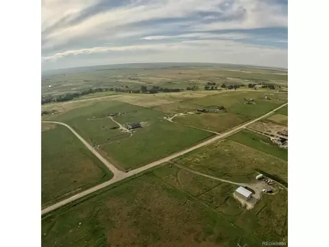 44810 Wolf Creek Dr, Bennett, CO 80102 photo 21