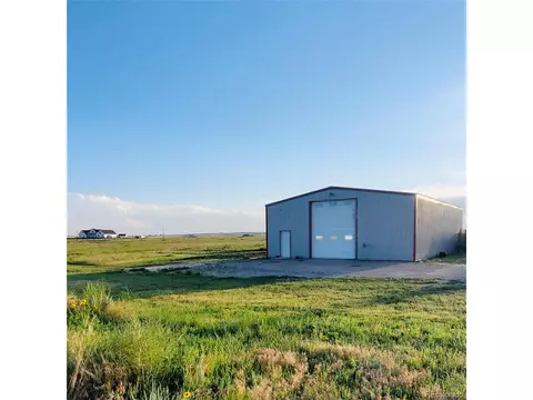 44810 Wolf Creek Dr, Bennett, CO 80102 photo 2