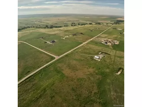 44810 Wolf Creek Dr, Bennett, CO 80102 photo 24