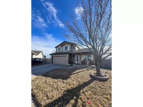 864 School House Dr, Milliken, CO 80543