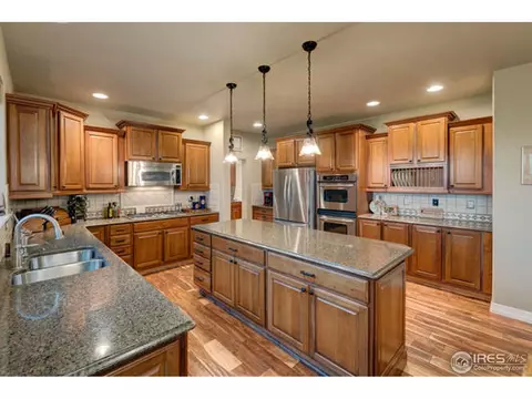 5471 Peak View Ct, Windsor, CO 80550 photo 7
