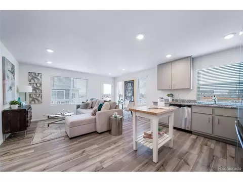 45032 Sunflower Ln, Bennett, CO 80102