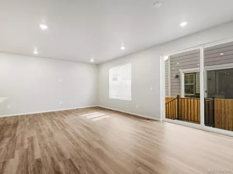 22435 E 7th Pl, Aurora, CO 80018 photo 8