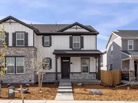 22435 E 7th Pl, Aurora, CO 80018 photo 2
