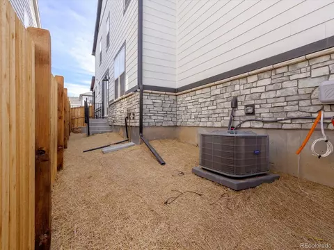 22435 E 7th Pl, Aurora, CO 80018 photo 41