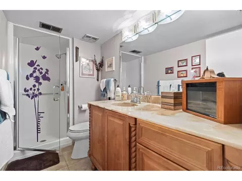 Bath - 8352 Dover Ct, Arvada, CO 80005 photo 2 of 2