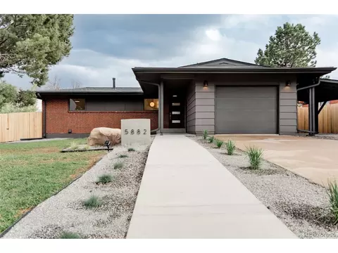 5882 W Chestnut Ave, Littleton, CO 80128
