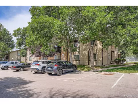 1876 S Pitkin Cir #B, Aurora, CO 80017
