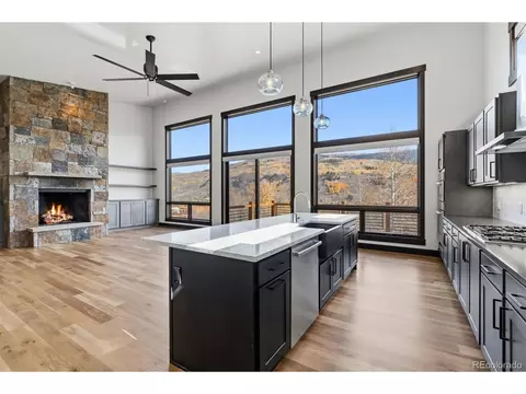 Kitchen - 67 Coumbe Xing, Silverthorne, CO 80498 photo 3 of 6