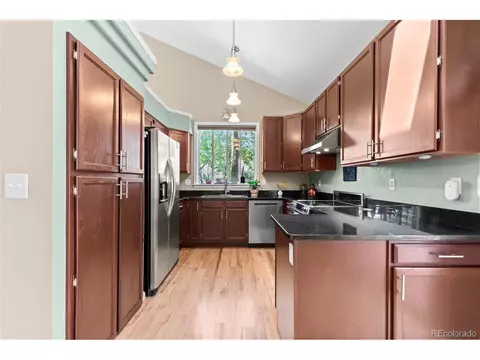 Kitchen - 4945 Tesla Cir, Boulder, CO 80301 photo 4 of 4