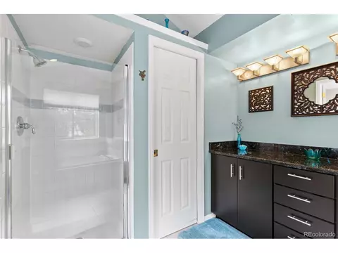 Bath - 4945 Tesla Cir, Boulder, CO 80301 photo 2 of 4