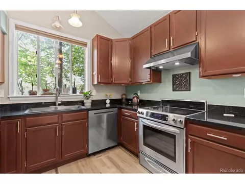 Kitchen - 4945 Tesla Cir, Boulder, CO 80301 photo 3 of 4